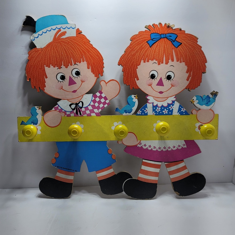 Vintage 1972 Raggedy Ann and Andy Wood Wall Coat Rack 5 Pegs Bobbs-Merrill Co